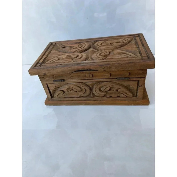 Handmade Carved Jewelry Natural Wooden Box with Lock 10.5"x6" - Picture 5 of 11